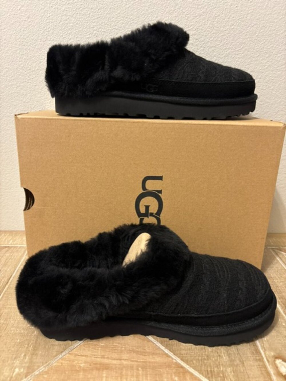 NEW UGG Cluggette Genuine Shearling Lined Indoor Outdoor Slippers - Picture 6 of 7